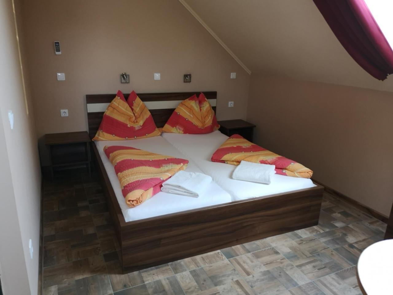 Bed and Breakfast Borostyán Panzió Balatonfüred Exterior foto